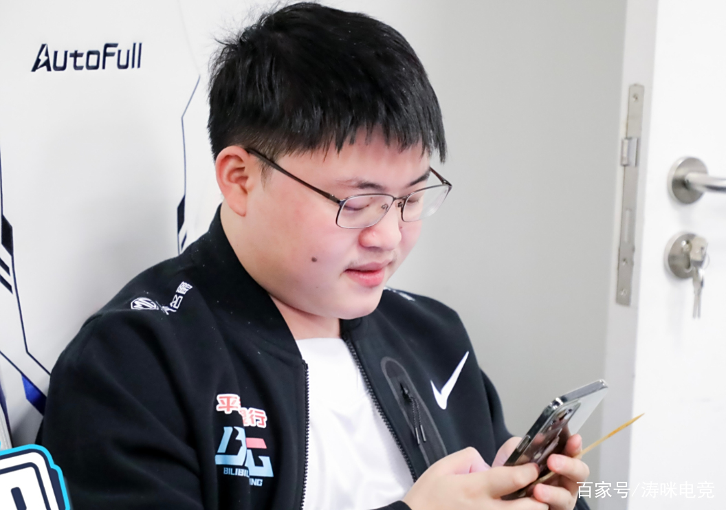 edg女生flag兑现视频 edg女生flag兑现视频