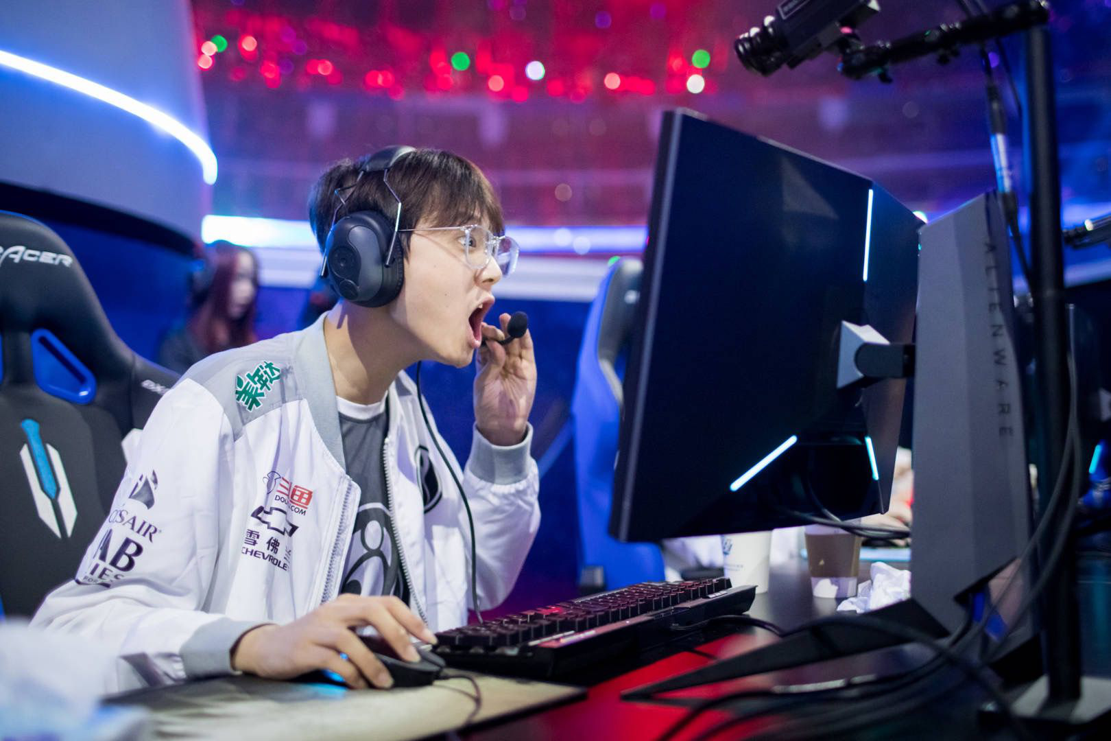 晋级下一阶段引发热议!,TheShy在切尔西比赛中出色发挥气势如虹延续(中断处理的四个阶段) 晋级下一阶段引发热议!,TheShy在切尔西比赛中出色发挥气势如虹延续(中断处理的四个阶段)