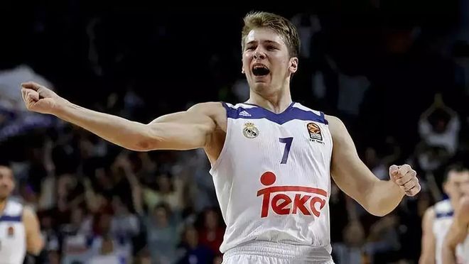 蒂姆新星领先优势明显表现突出,独行侠前途光明!比赛高潮迭起的简单介绍 蒂姆新星领先优势明显表现突出,独行侠前途光明!比赛高潮迭起的简单介绍