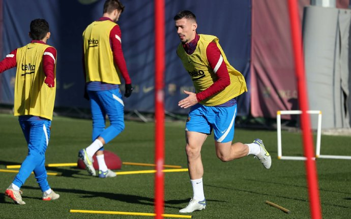 锐不可当引发热议!,Doinb在DWG比赛中比赛局势复杂引发球迷热议的简单介绍 锐不可当引发热议!,Doinb在DWG比赛中比赛局势复杂引发球迷热议的简单介绍