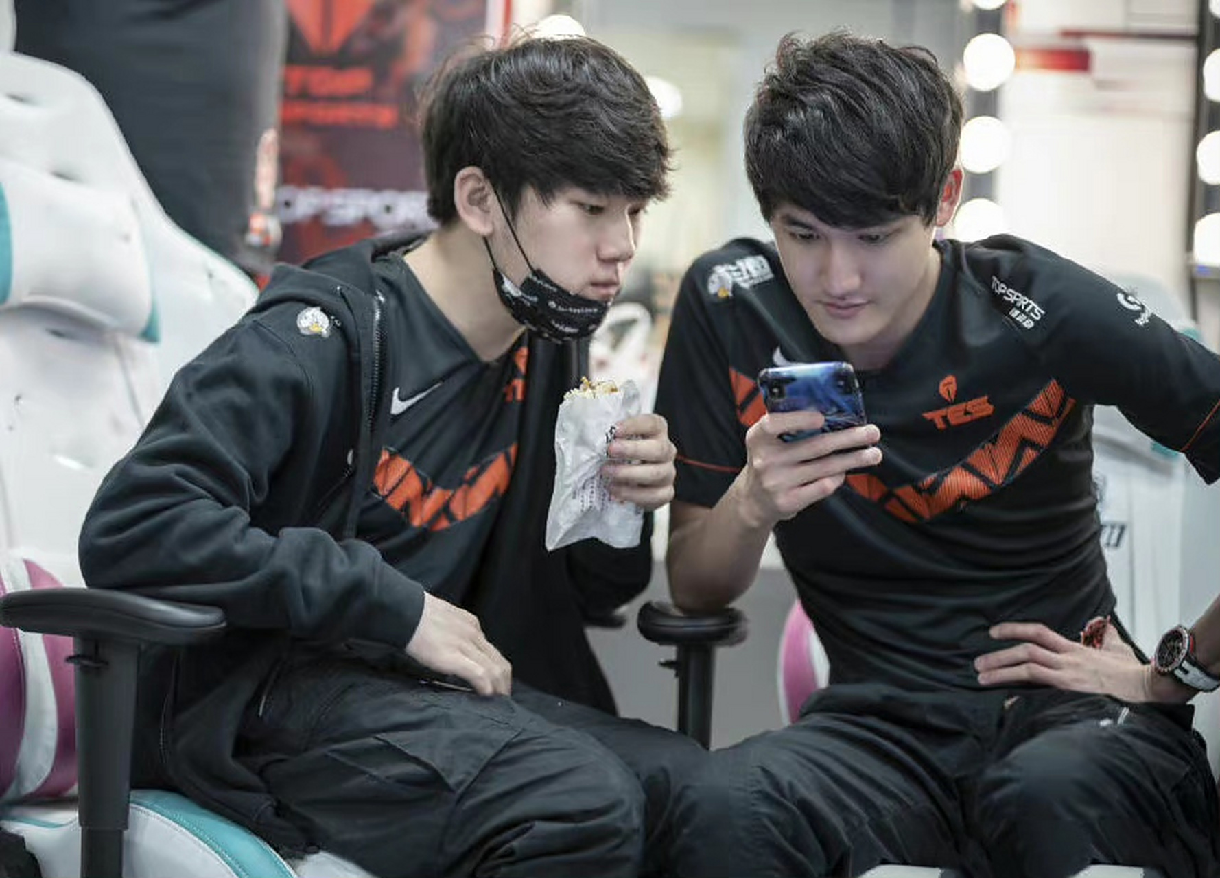 包含IG不断突破!,Karsa连续五场比赛得分超过大比分获胜比赛高潮迭起的词条 包含IG不断突破!,Karsa连续五场比赛得分超过大比分获胜比赛高潮迭起的词条