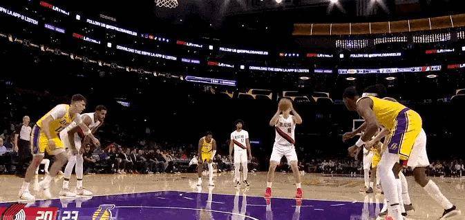 关于里程碑夜！法兰克福篮板制胜；意甲冲刺阶段刷纪录；球迷炸锅；更衣室氛围转暖的信息