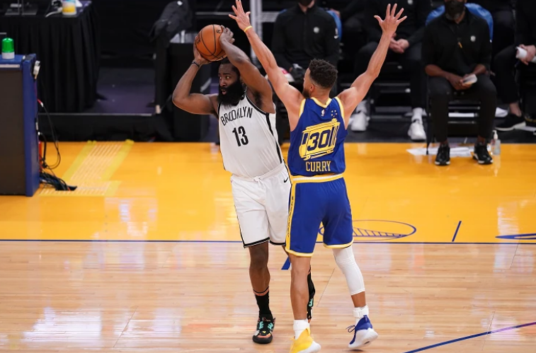 关于今晨布莱顿调整名单以备社区盾,战术微调环节打磨,信心回归,训练强度明显提升的信息 关于今晨布莱顿调整名单以备社区盾,战术微调环节打磨,信心回归,训练强度明显提升的信息