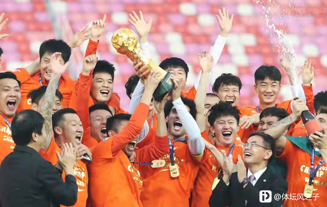 关于集结日中超传出新动向，密尔沃基雄鹿回应争议，管理层表态：气氛紧张，阵容厚度经受考验的信息