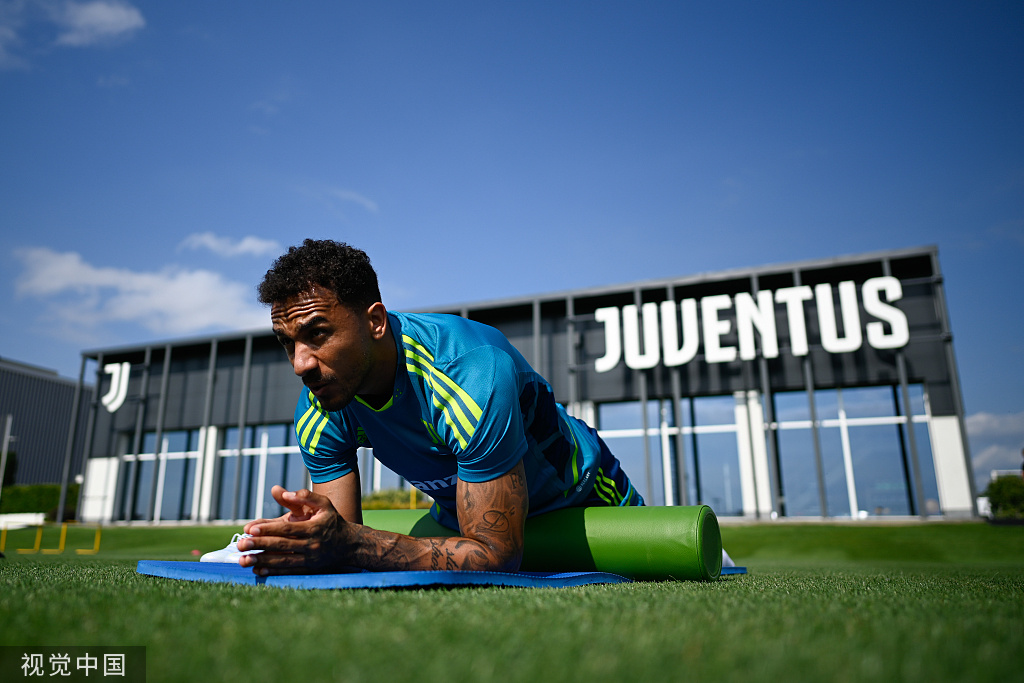 关于集结日尤文图斯备战全明星赛，再遭质疑细节曝光，赛场秩序良好，更衣室氛围转暖的信息-爱游戏体育下载